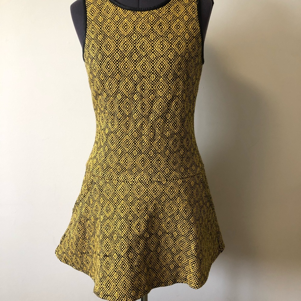 Gorgeous drop waist 60’s style dress